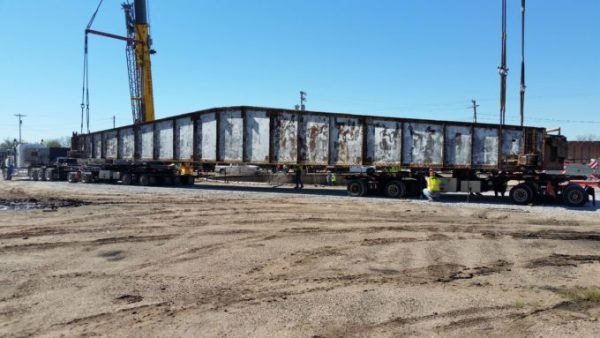 Turntable-loading-in-Stillwater-Central-yard-680x383